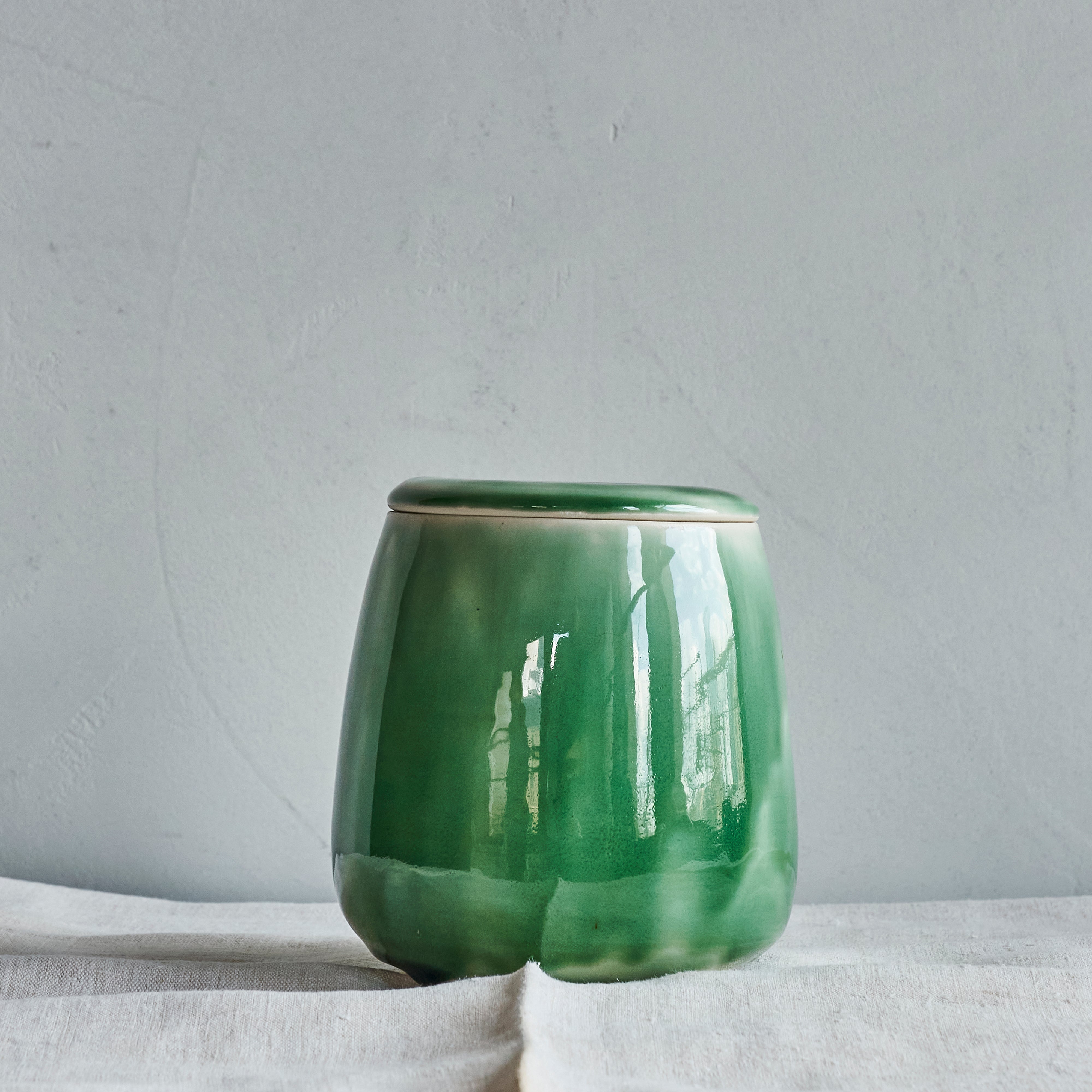 Green Glossy Vessel